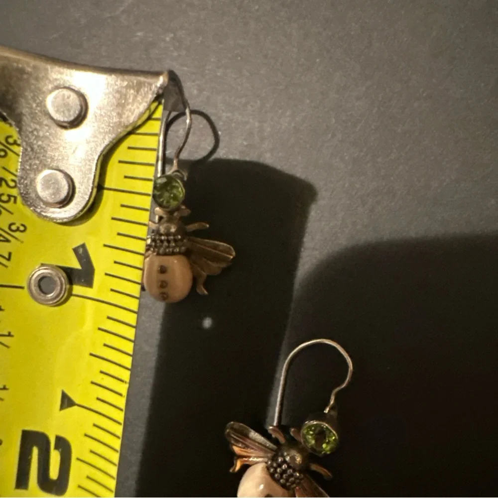 Bee Inspired by Zealandia Designs Sterling Silver & Peridot Necklace & Earrings - Picture 6 of 7